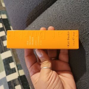 Kat Burki silk protein primer